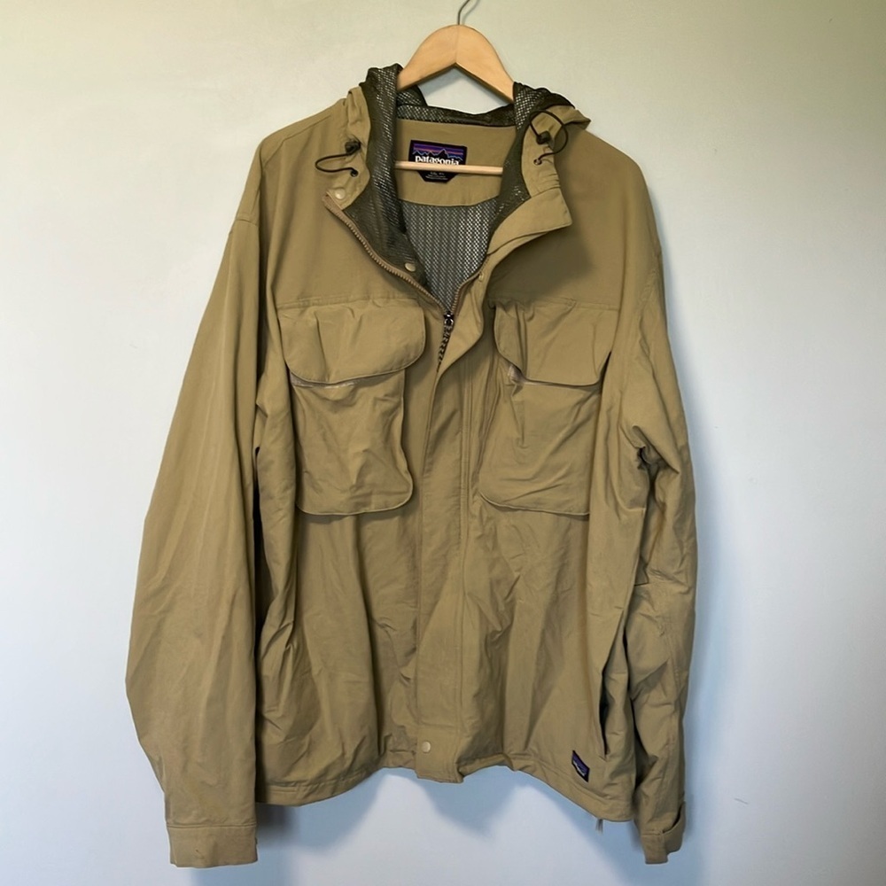 Patagonia Men's Khaki Field Jacket with mesh lining
